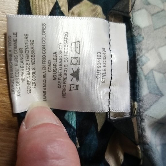 MCMGMAXAZRIA Green Black White Sleeveless Shirt with front pockets - Picture 5 of 14